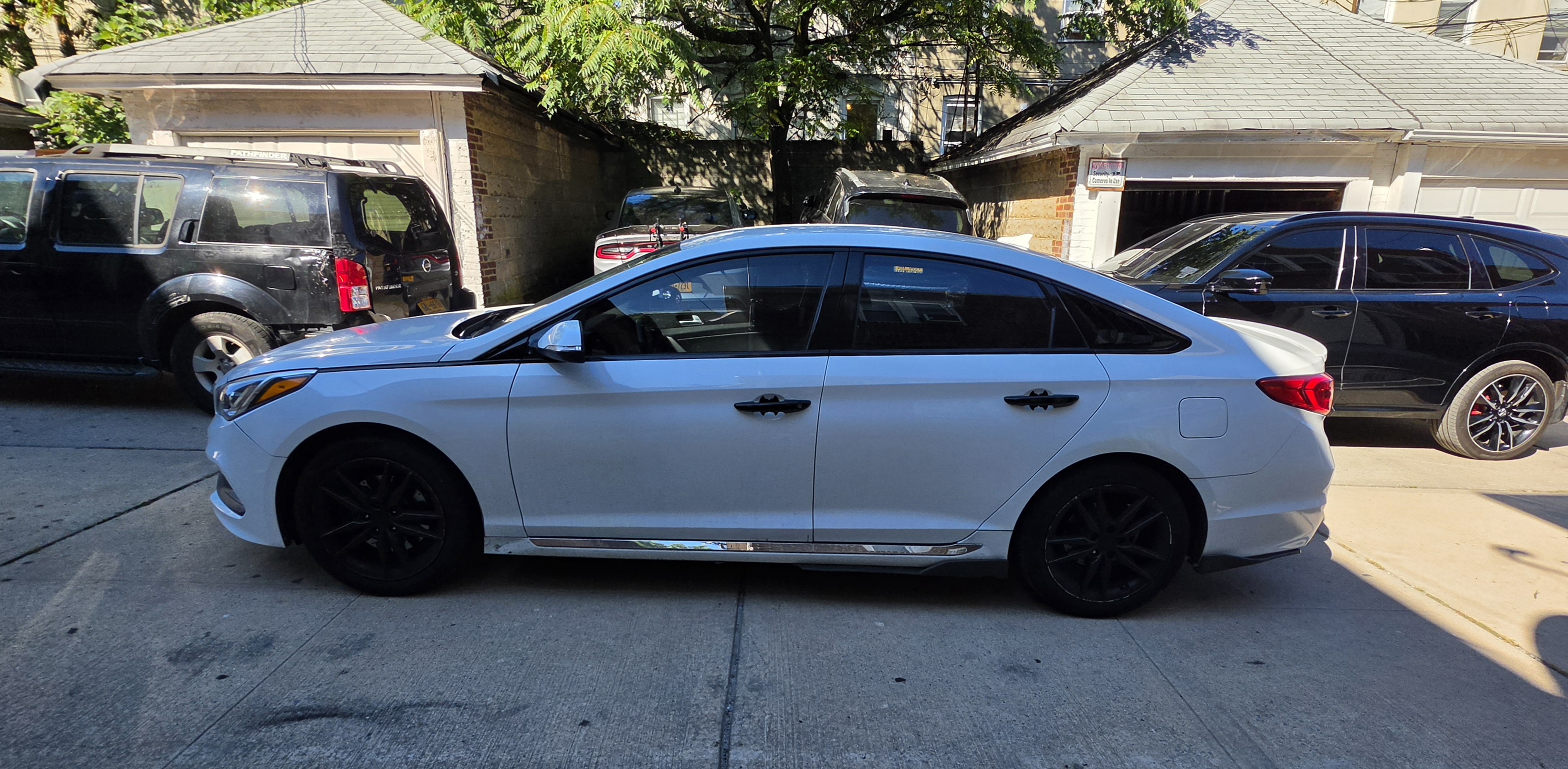 Used 2017 Hyundai Sonata Sport 2.0T FWD image 2
