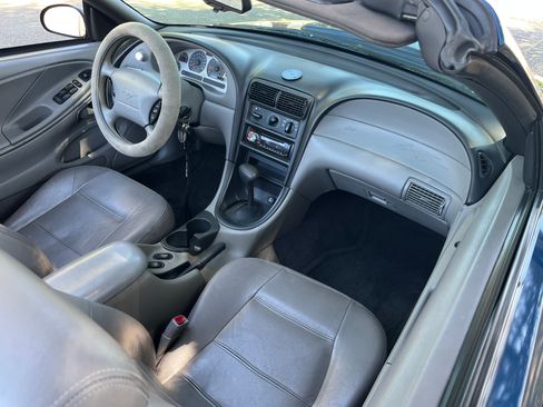 Used 2000 Ford Mustang Convertible RWD image 13
