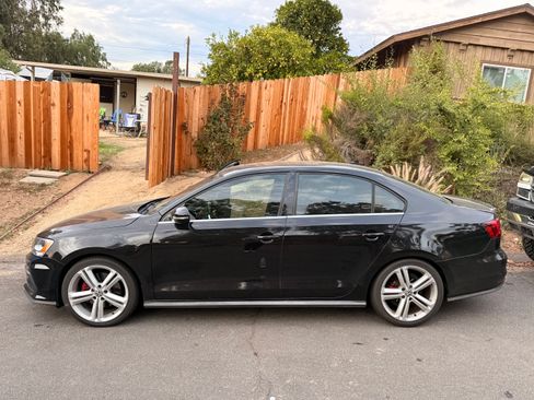 Used 2016 Volkswagen Jetta GLI SE image 6