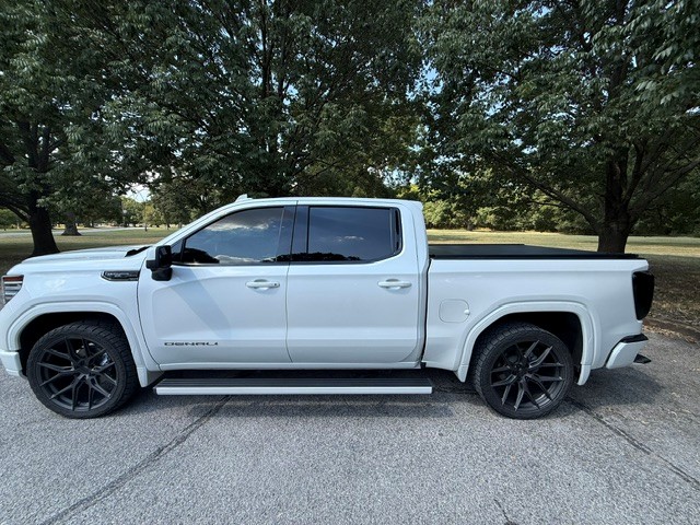 Used 2023 GMC Sierra 1500 Denali Ultimate AWD/4WD image 1