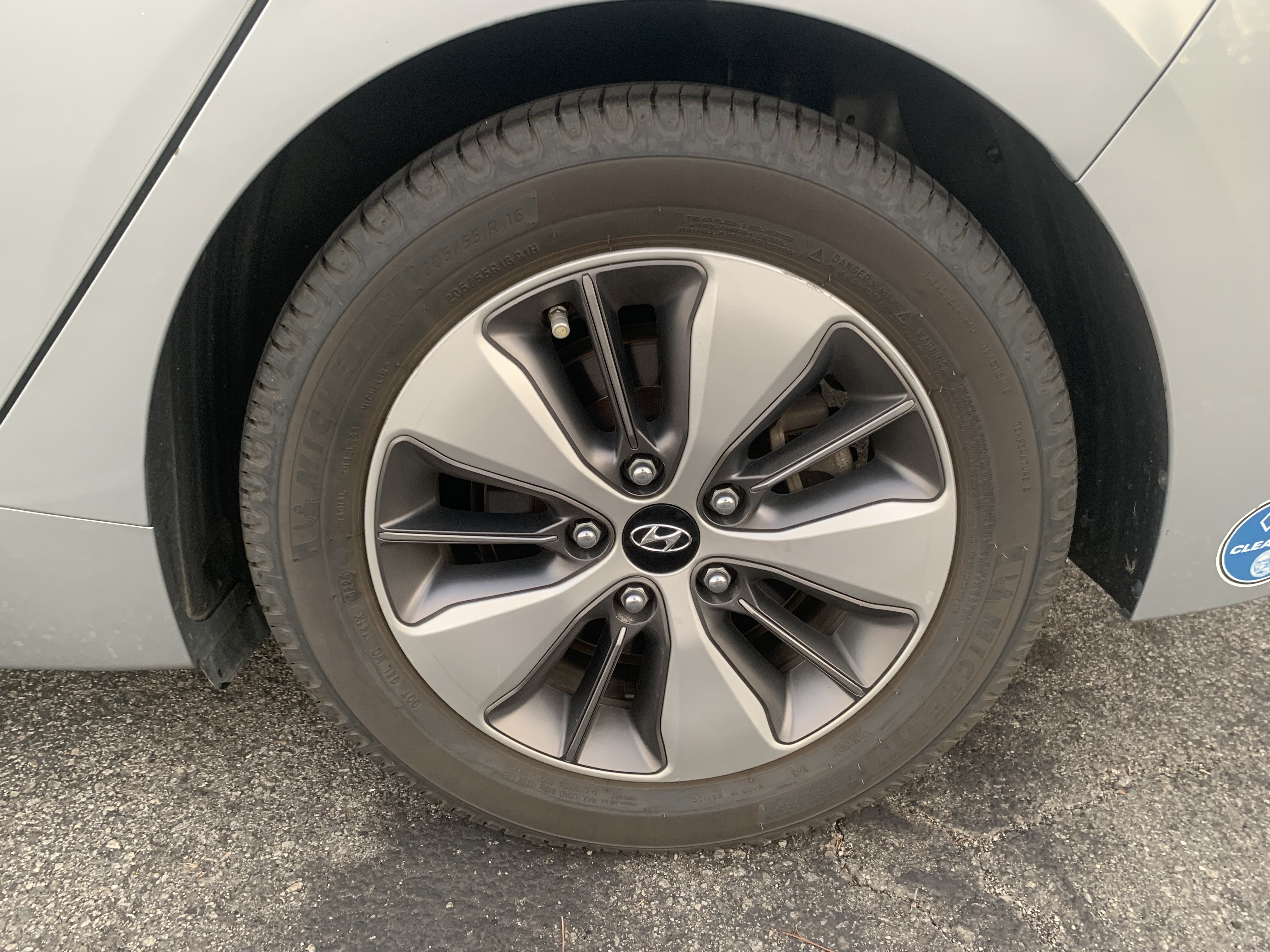 Used 2019 Hyundai Ioniq Limited w/ Ultimate Package 02 FWD image 20