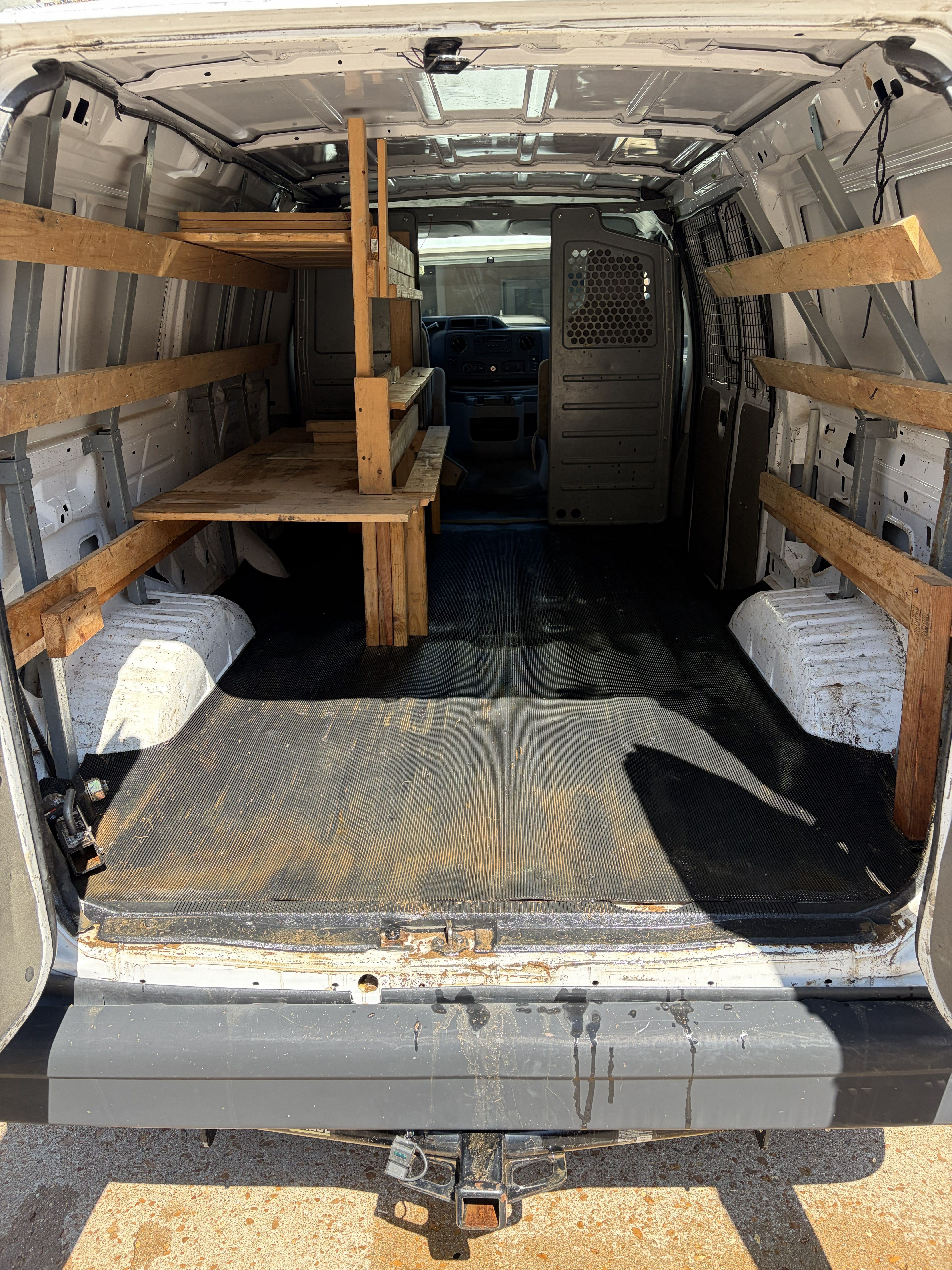 Used 2014 Ford E-250 and Econoline 250 w/ Power Group RWD image 6