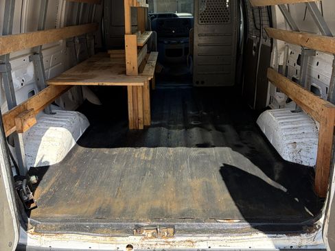 Used 2014 Ford E-250 and Econoline 250 w/ Power Group image 6