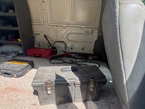 Used 2010 Ford E-250 and Econoline 250 RWD image 12