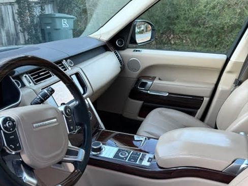 Used 2014 Land Rover Range Rover Supercharged image 10