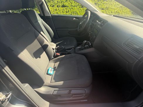 Used 2015 Volkswagen Jetta S image 8
