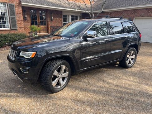 Used 2016 Jeep Grand Cherokee Overland w/ Advanced Technology Group image 1