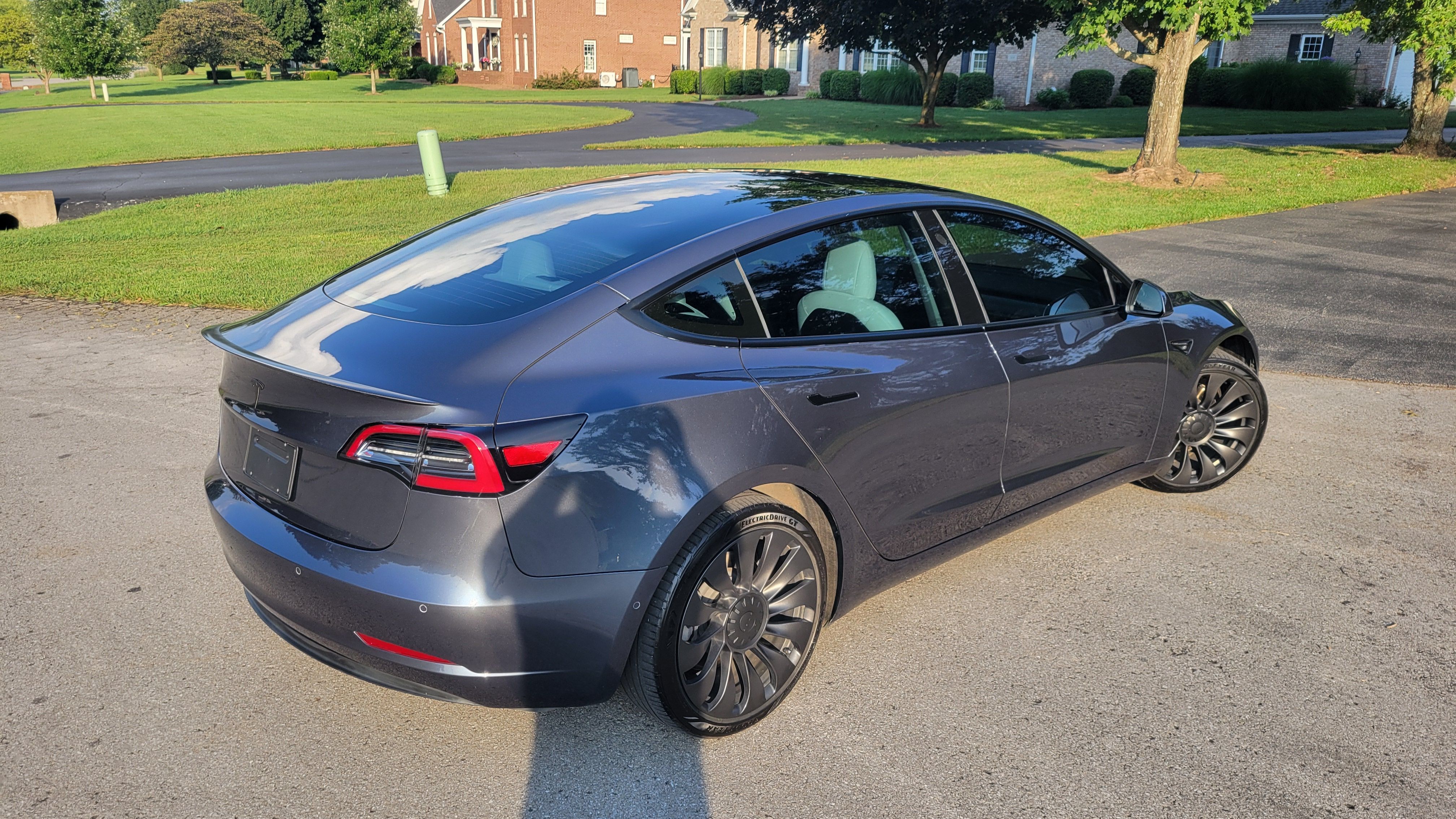 Used 2022 Tesla Model 3 Long Range AWD/4WD image 6