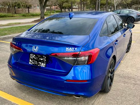 Used 2024 Honda Civic Sport image 5