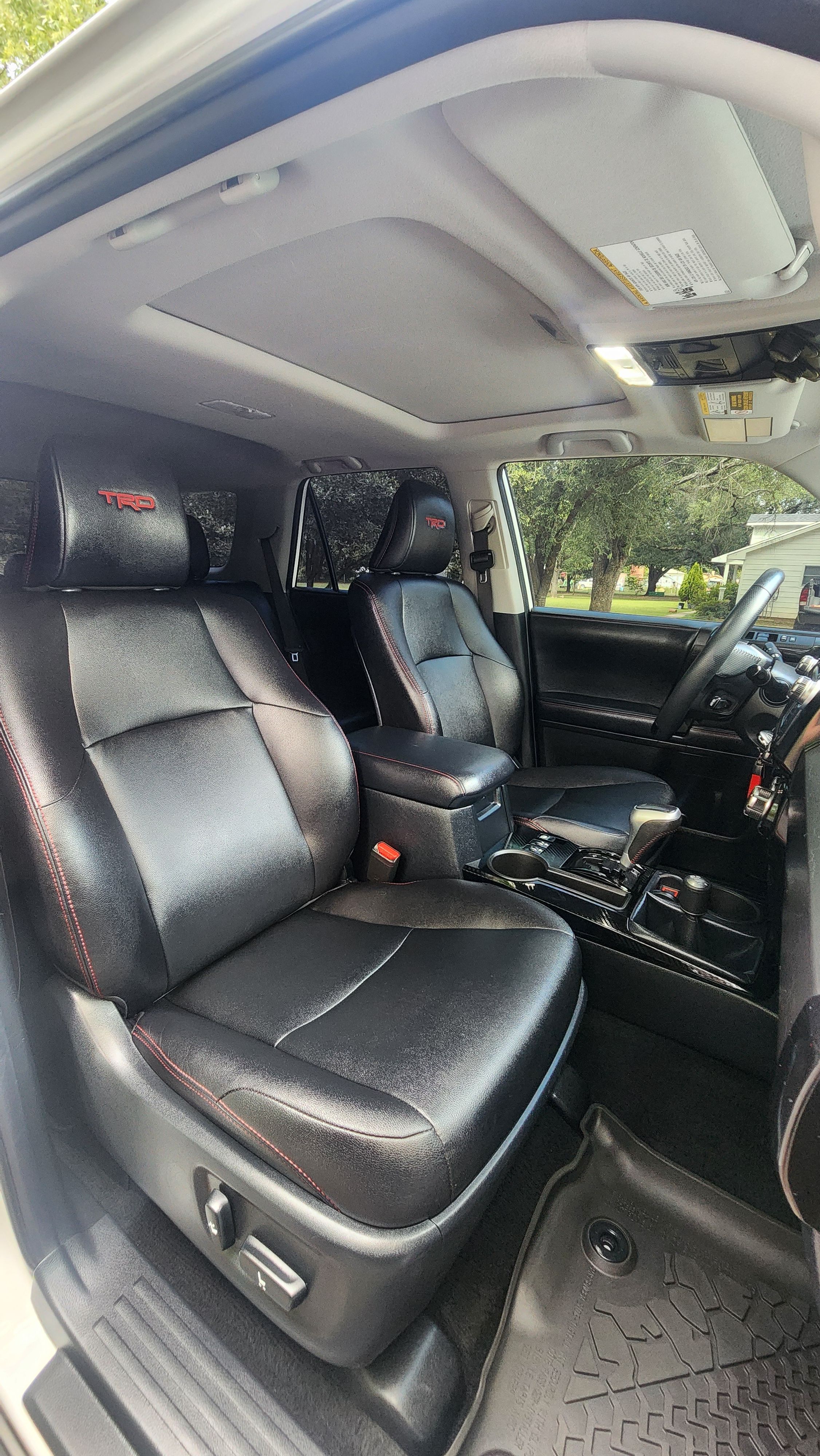 Used 2018 Toyota 4Runner TRD Off-Road Premium AWD/4WD image 9