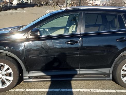 Used 2015 Toyota RAV4 Limited image 4