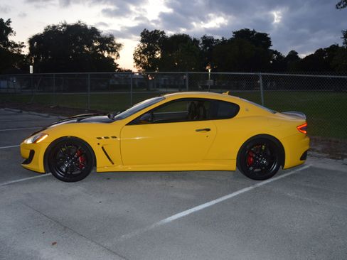 Used 2017 Maserati GranTurismo MC image 11