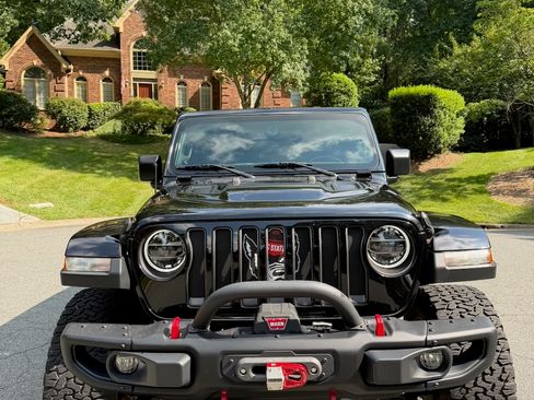Used 2018 Jeep Wrangler Unlimited Rubicon AWD/4WD image 11