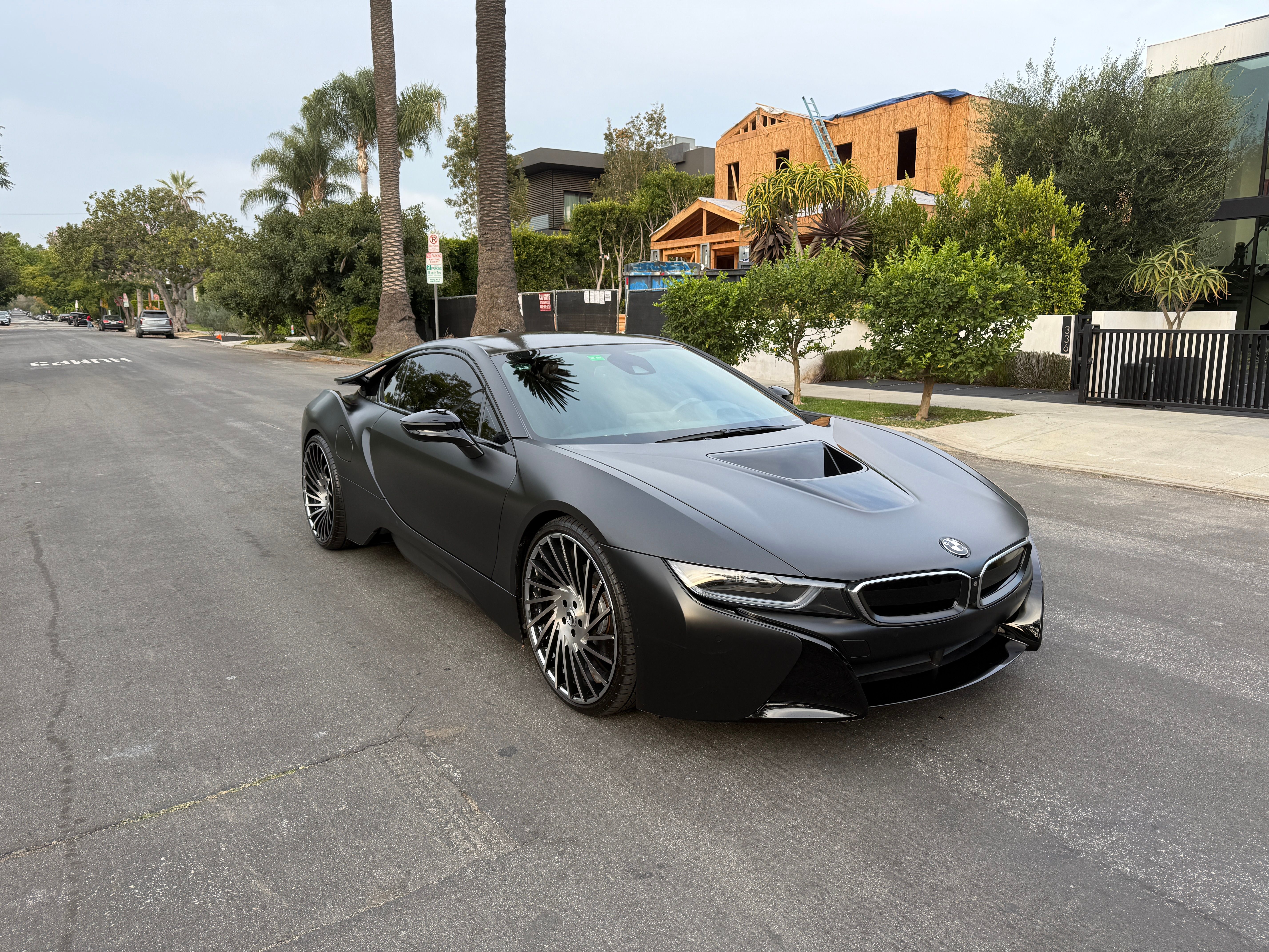 Used 2017 BMW i8 AWD/4WD image 8