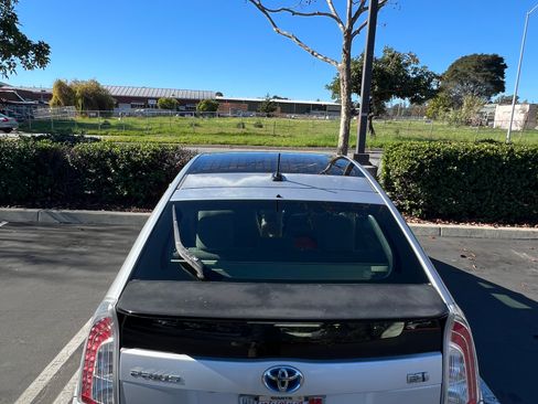 Used 2012 Toyota Prius Three image 5