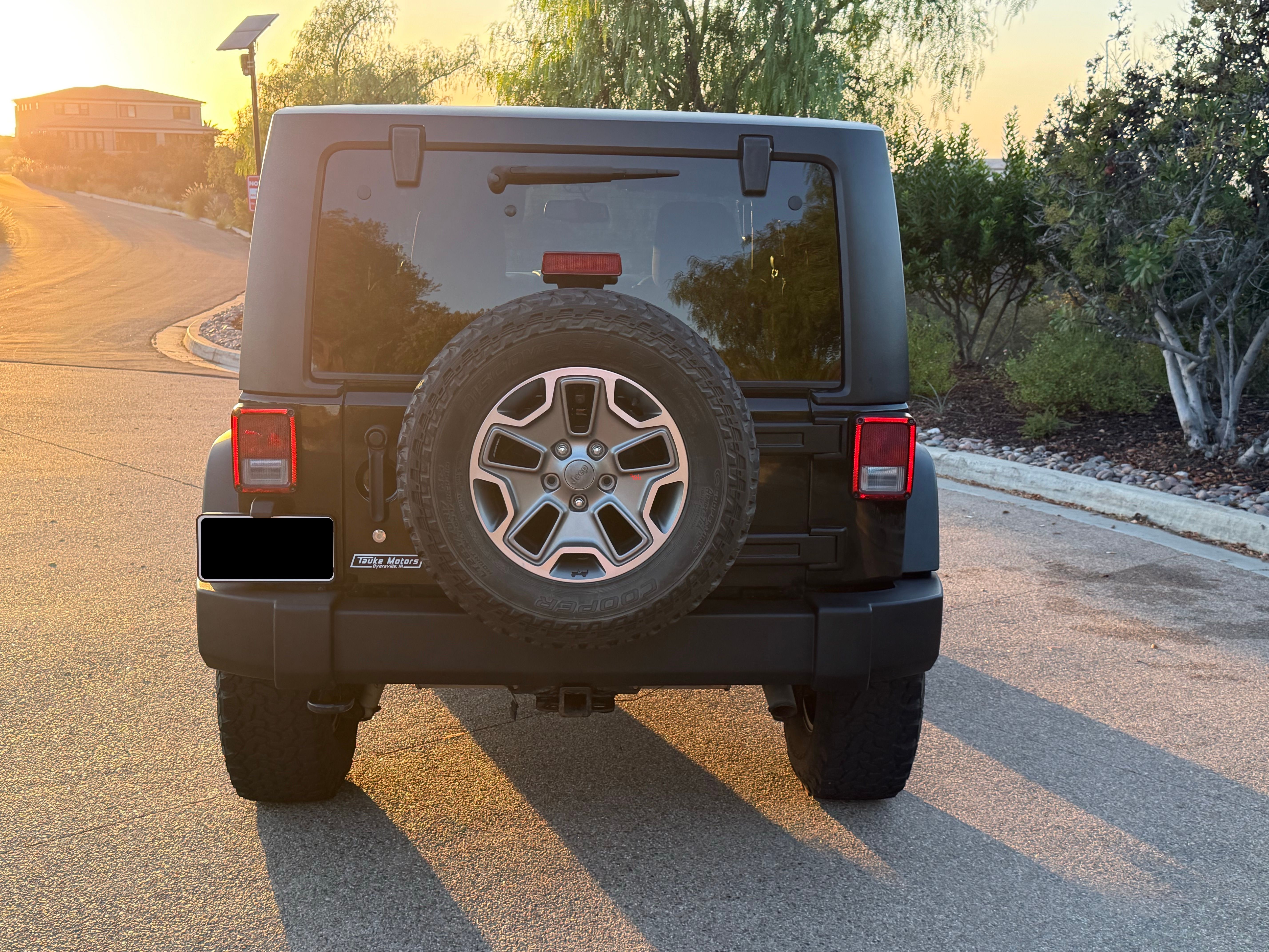 Used 2013 Jeep Wrangler Rubicon w/ Dual Top Group AWD/4WD image 8