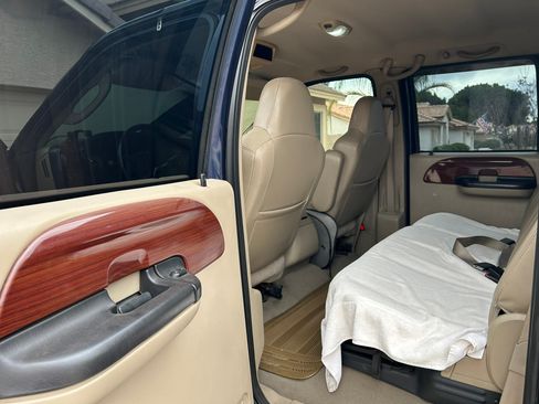 Used 2006 Ford F350 Lariat AWD/4WD image 10