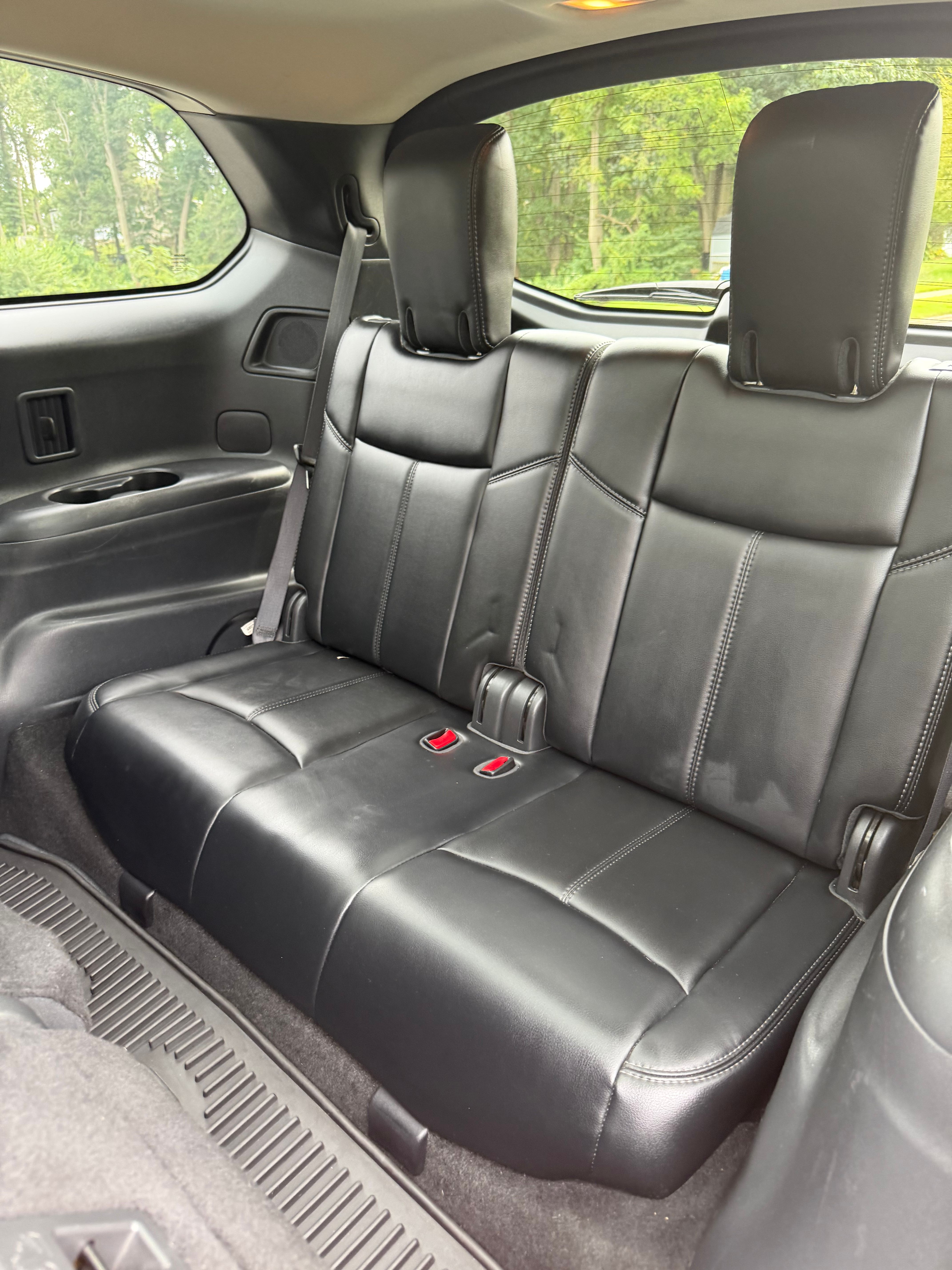 Used 2015 Nissan Pathfinder SL w/ SL Premium Package FWD image 5