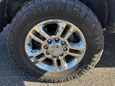 Used 2017 Chevrolet Silverado 2500 High Country w/ Duramax Plus Package image 16