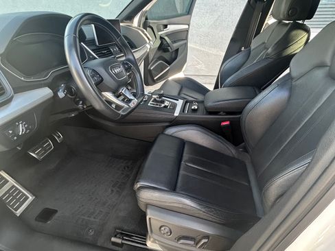 Used 2020 Audi SQ5 Premium Plus w/ Premium Plus Package image 10