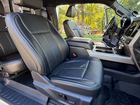 Used 2022 Ford F250 Lariat w/ Lariat Value Package image 13