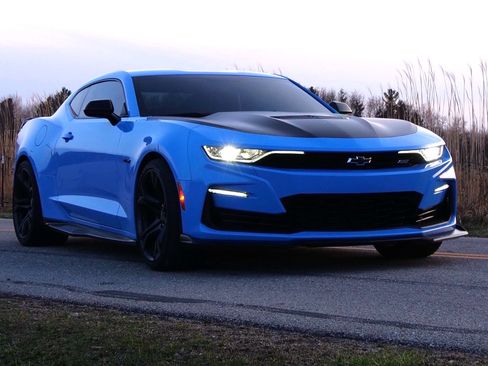 Used 2022 Chevrolet Camaro SS RWD image 1