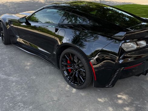 Used 2017 Chevrolet Corvette Z06 RWD image 1