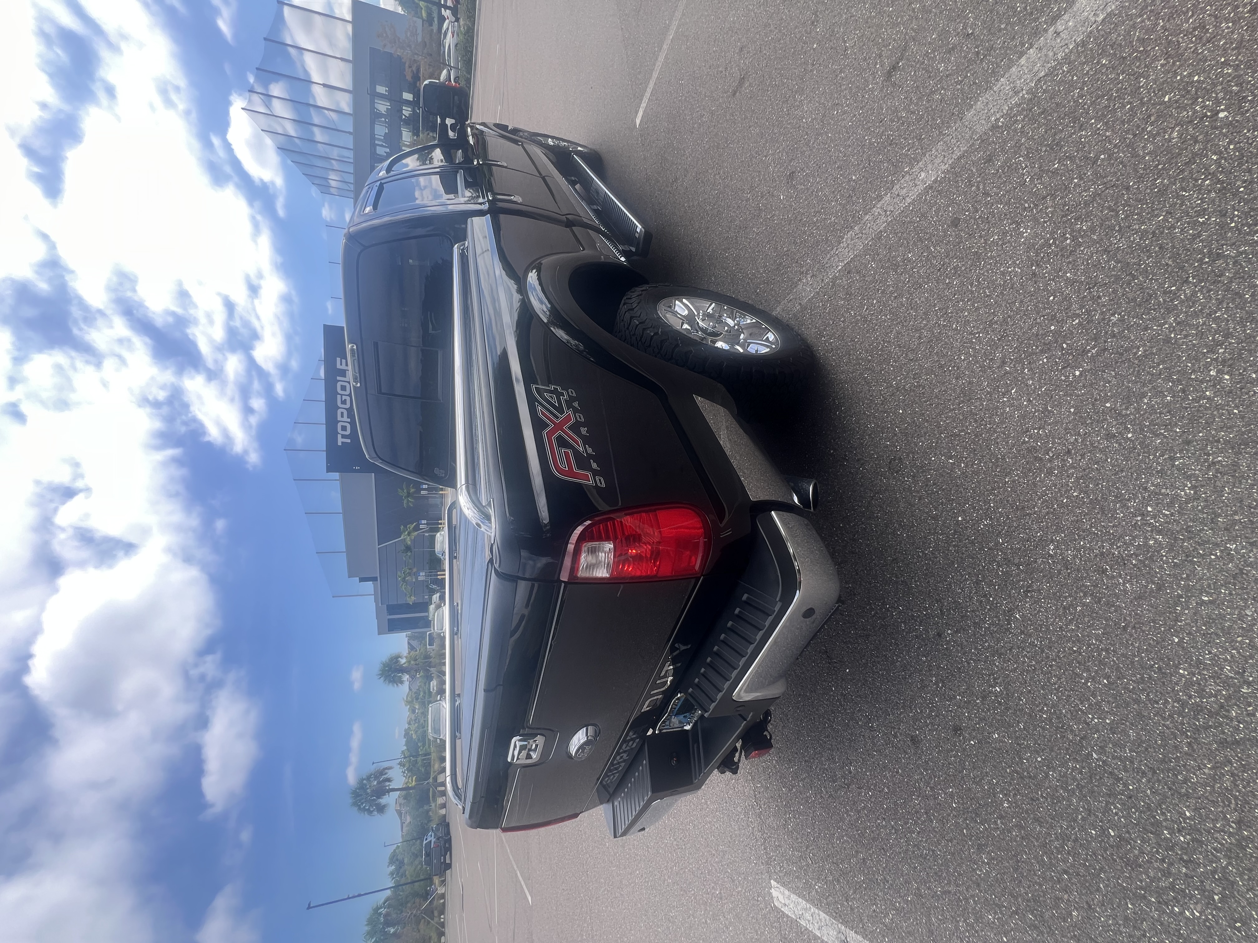 Used 2015 Ford F250 Lariat w/ Lariat Ultimate Package AWD/4WD image 14