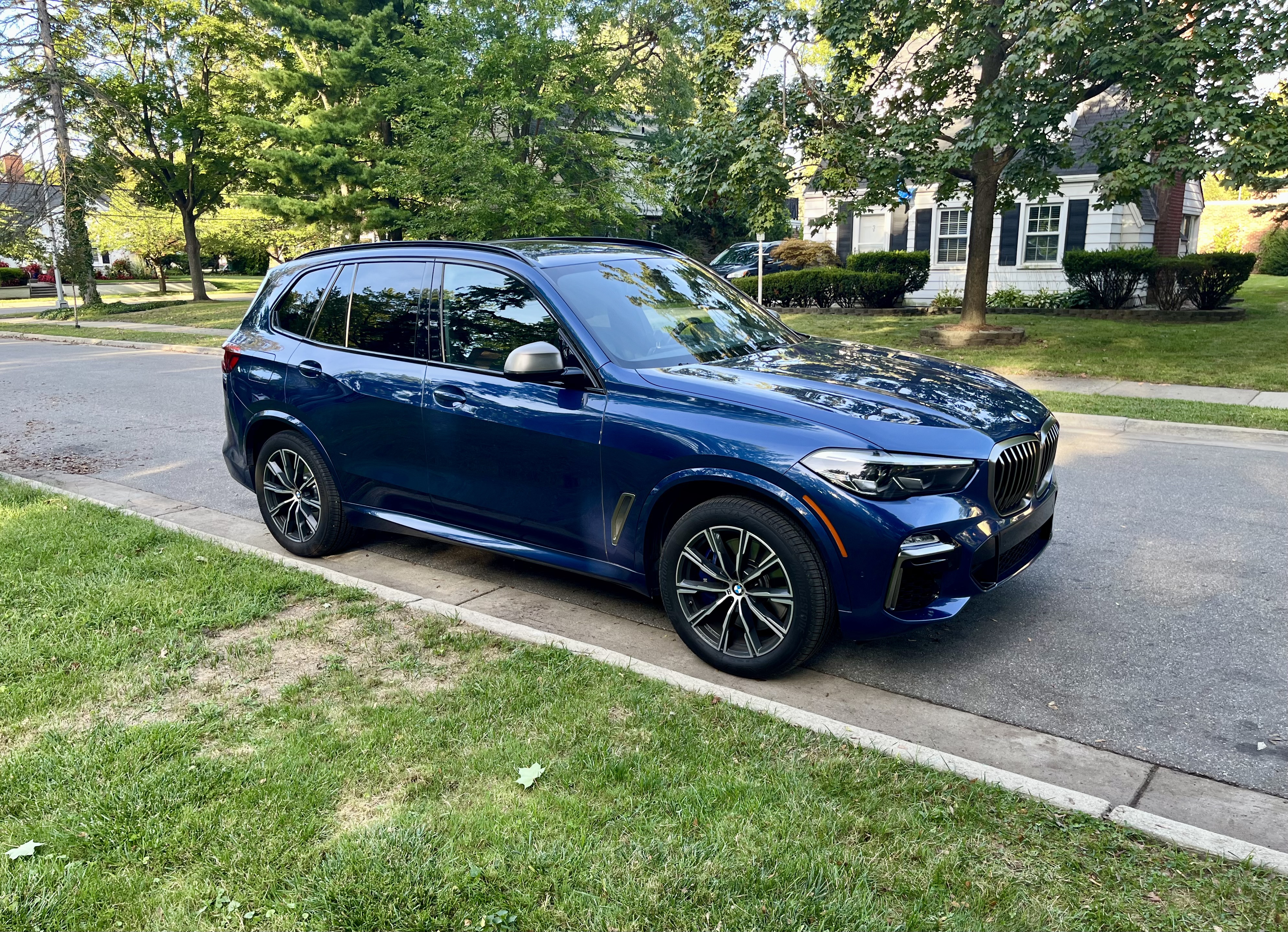 Used 2020 BMW X5 M50i w/ Premium Package AWD/4WD image 1