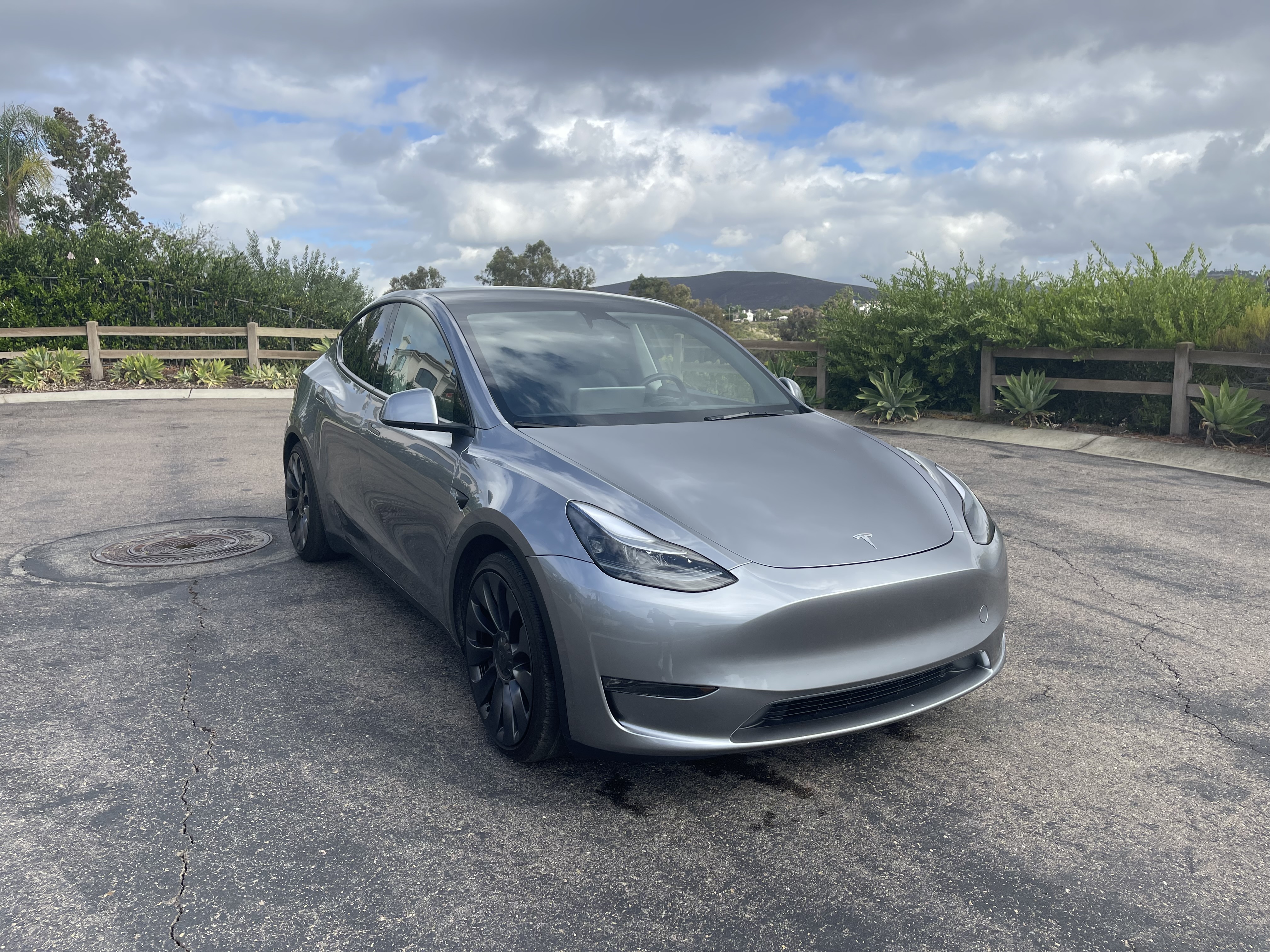 Used 2024 Tesla Model Y Performance AWD/4WD image 12