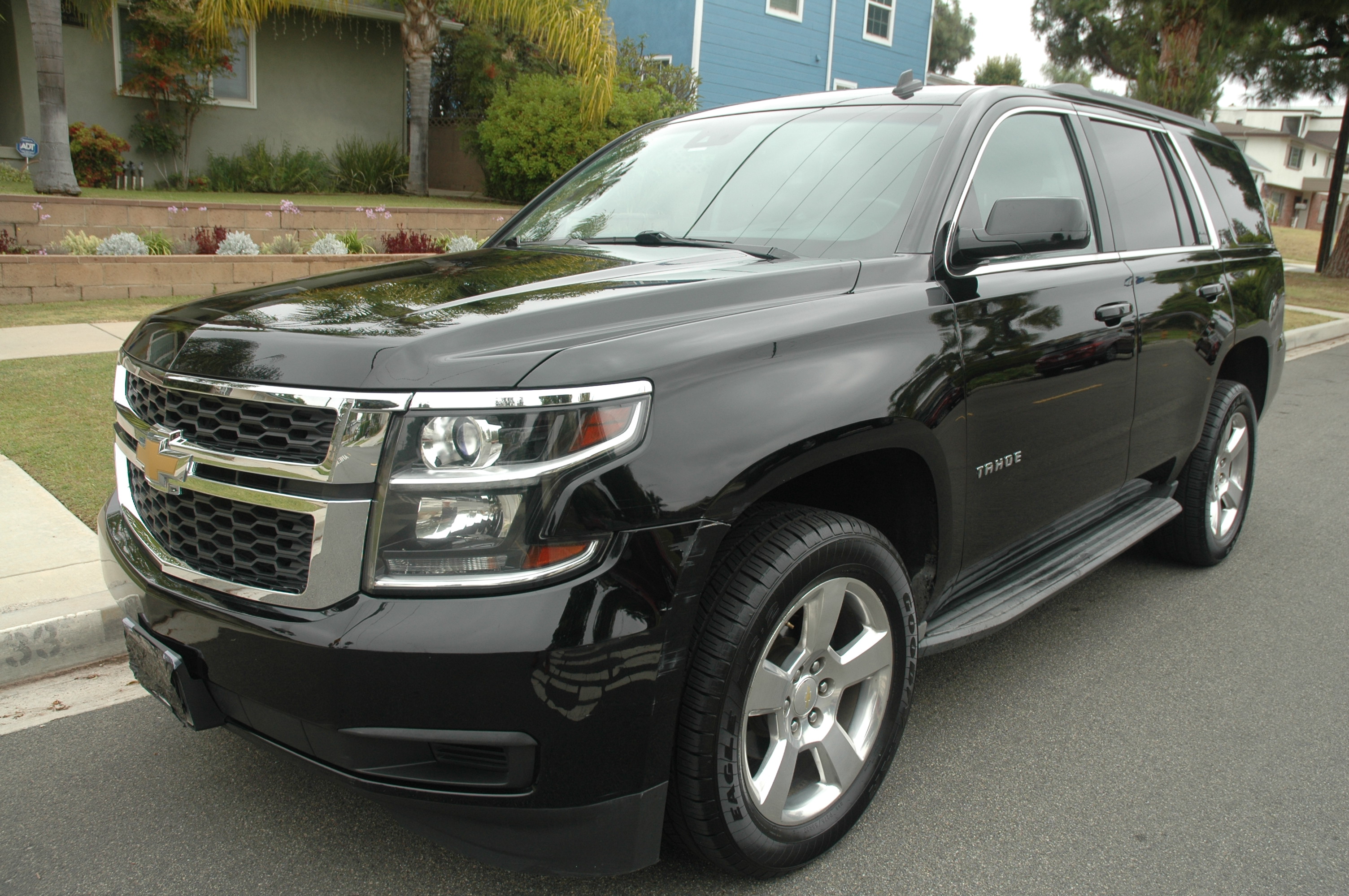 Used 2015 Chevrolet Tahoe LT RWD image 2