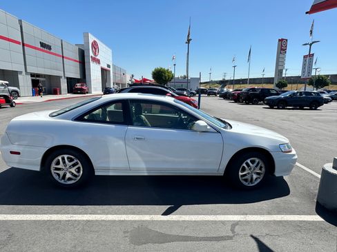 Used 2001 Honda Accord EX image 10