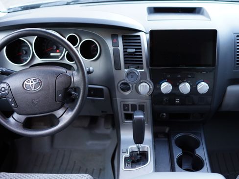 Used 2010 Toyota Tundra 4x4 Double Cab image 21