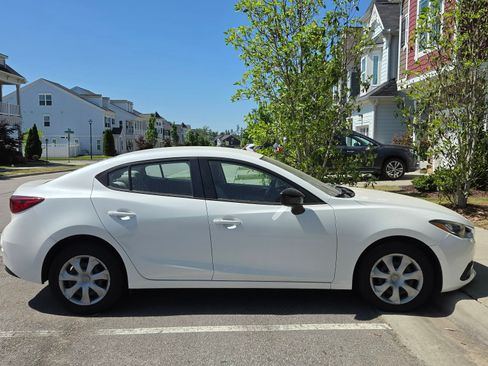 Used 2014 MAZDA MAZDA3 i SV FWD image 1