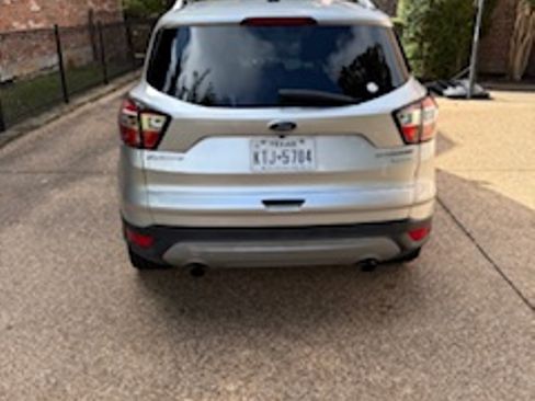 Used 2018 Ford Escape Titanium w/ Ford Safe & Smart Package image 4