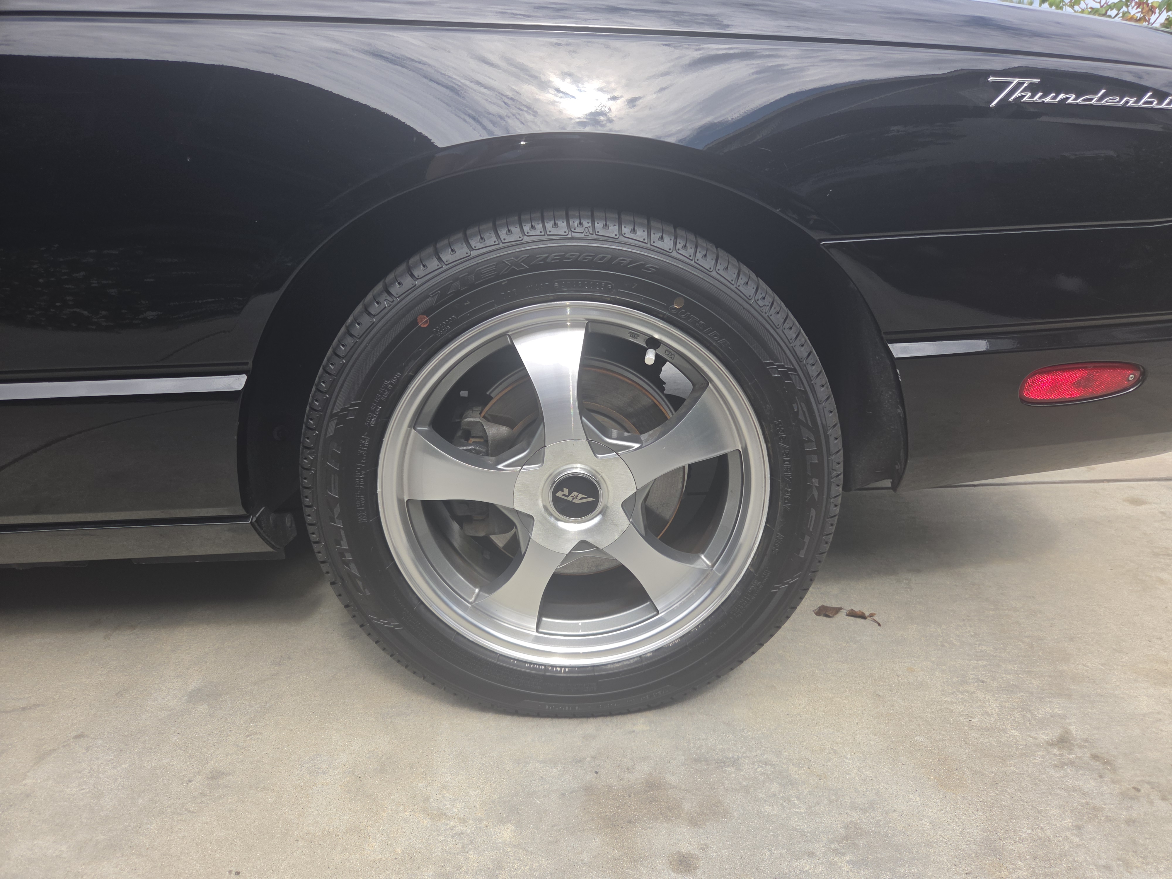 Used 2003 Ford Thunderbird RWD image 16