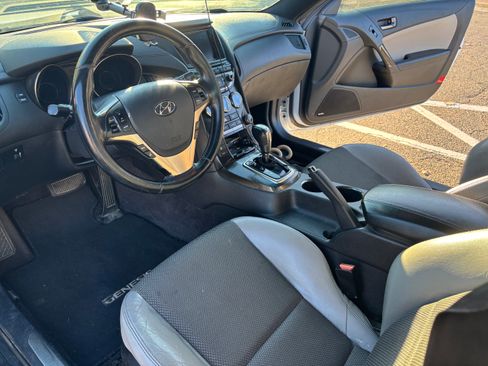 Used 2013 Hyundai Genesis 2.0T image 28