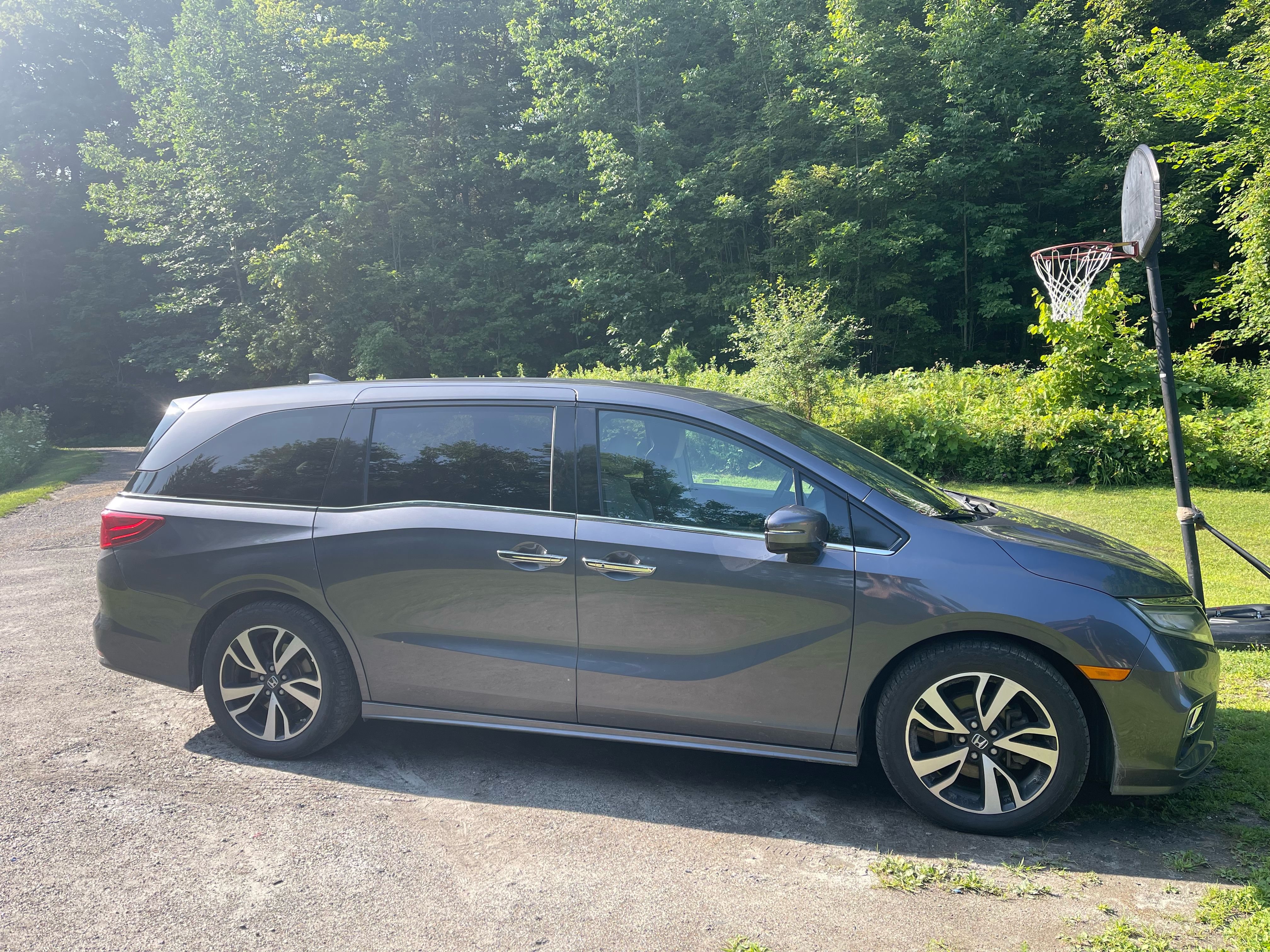 Used 2019 Honda Odyssey Elite image 2
