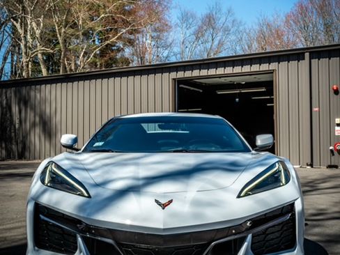Used 2023 Chevrolet Corvette Z06 RWD image 12