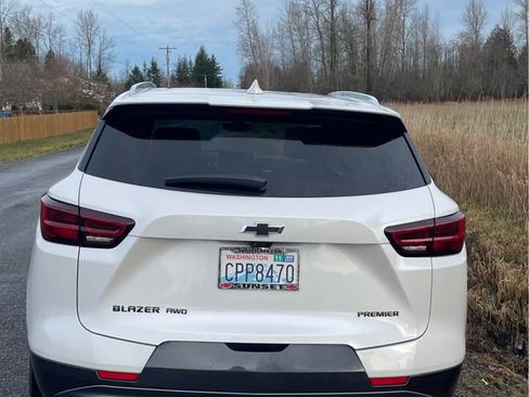 Used 2023 Chevrolet Blazer Premier w/ Driver Confidence II Package image 4