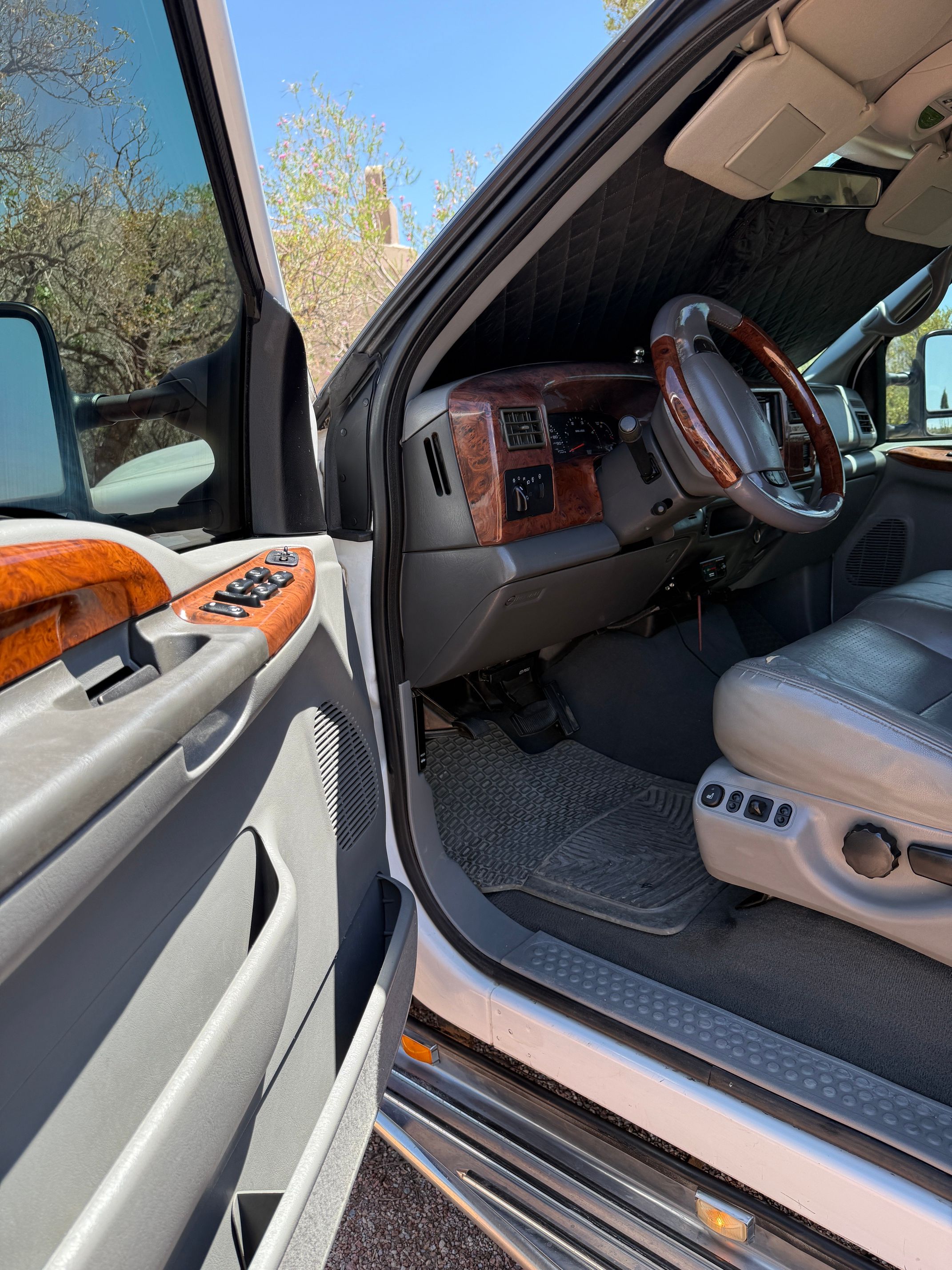 Used 2002 Ford F350 4x4 Crew Cab DRW Super Duty image 9