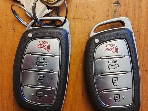 Used 2017 Hyundai Ioniq SEL image 21