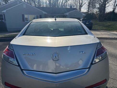 Used 2011 Acura TL image 2