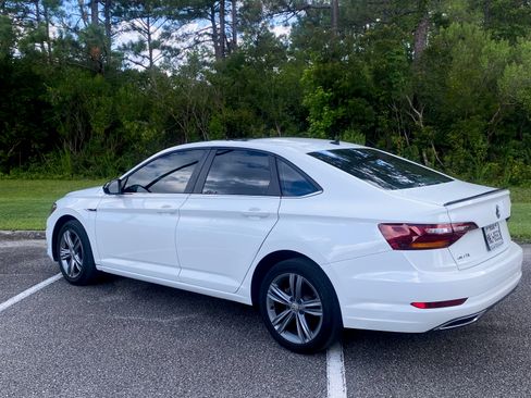 Used 2019 Volkswagen Jetta R-Line FWD image 2