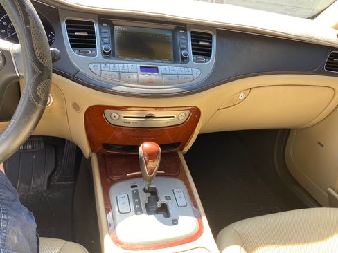Used 2012 Hyundai Genesis 3.8 w/ Premium Pkg RWD image 14