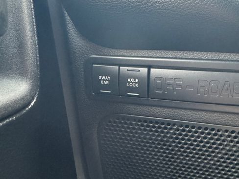 Used 2015 Jeep Wrangler Unlimited Rubicon w/ Connectivity Group image 25