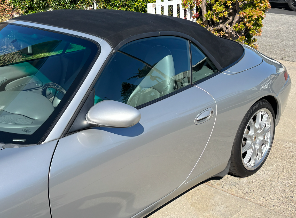 Used 2000 Porsche 911 Cabriolet image 32