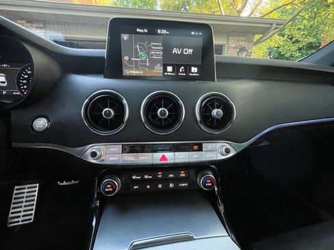 Used 2019 Kia Stinger GT2 AWD/4WD image 20