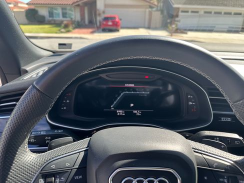 Used 2023 Audi SQ8 Prestige image 11