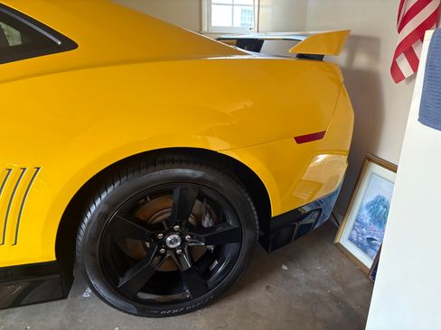 Used 2012 Chevrolet Camaro SS w/ Transformers 3 Edition RWD image 14